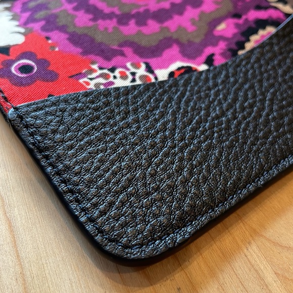 Vera Bradley Passport Cover Retired Rosewood Pattern Winter 2015 - Picture 12 of 12